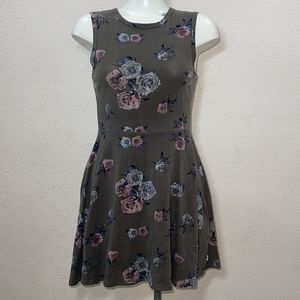 Vans green floral dress size M